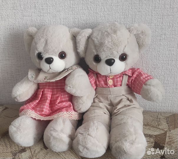 Плюшевая парочка медвежат