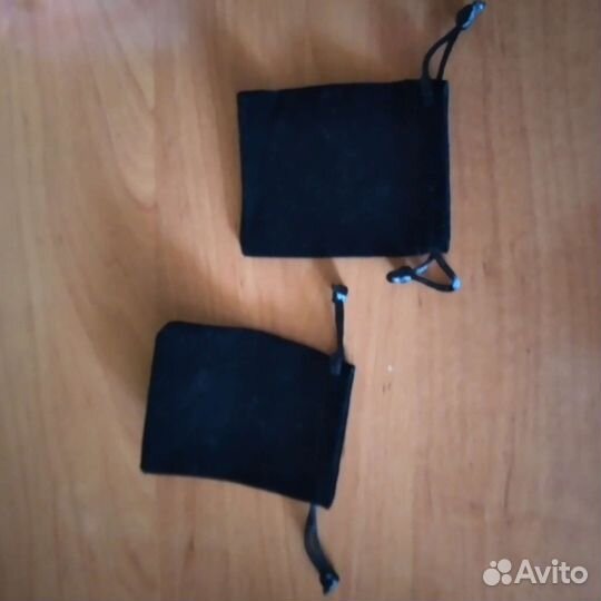 Коробочка и бархатный мешочек