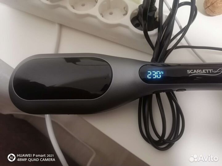 Продам стайлер-выпрямитель для волос Scarlett