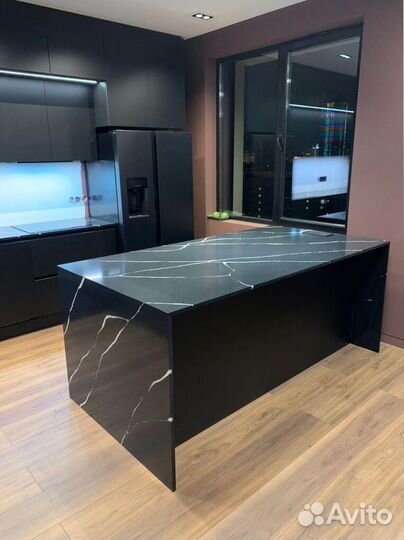 Столешница из камня кварцевый агломерат