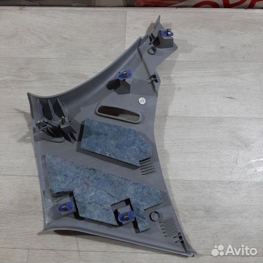 Накладка на стойку кузова задняя правая Opel Astra