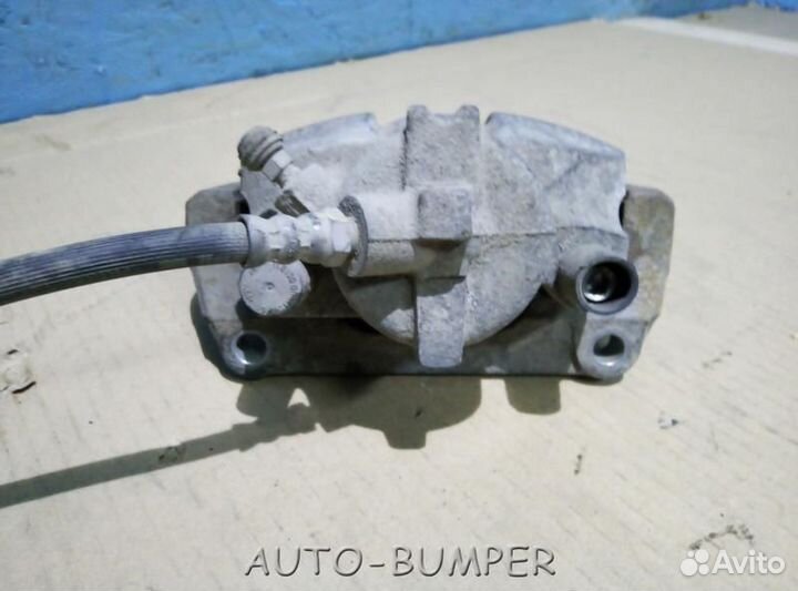 Renault Megane 2 2002- Суппорт тормозной передний