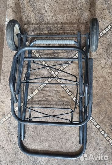 Металлическая складная тележка на колесиках