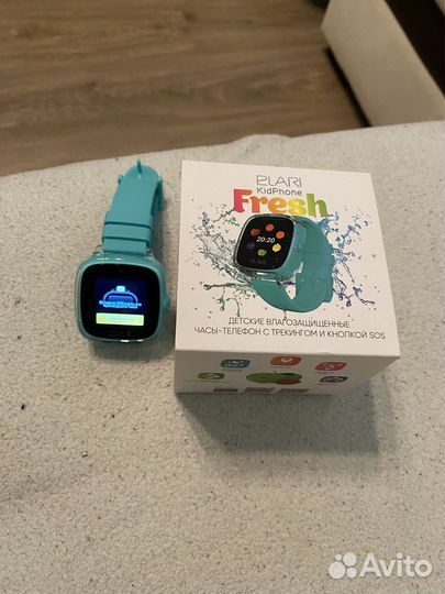 ELARI CardPhone