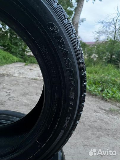 Dunlop Graspic DS3 215/60 R17