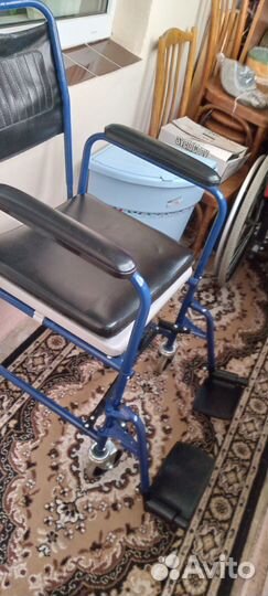 Санитарное кресло туалет