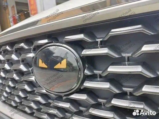 Эмблема Toyota Camry 70