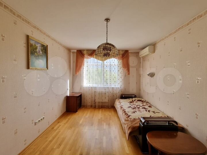 3-к. квартира, 104,3 м², 4/8 эт.