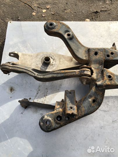 Задний подрамник Opel Insignia