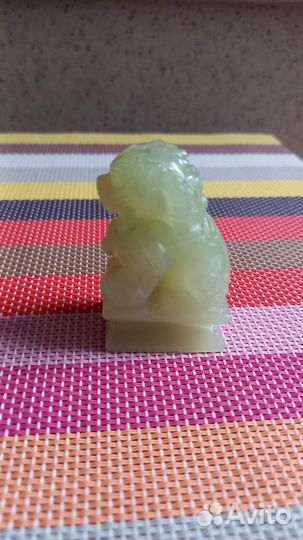 Статуэтка из нефрита