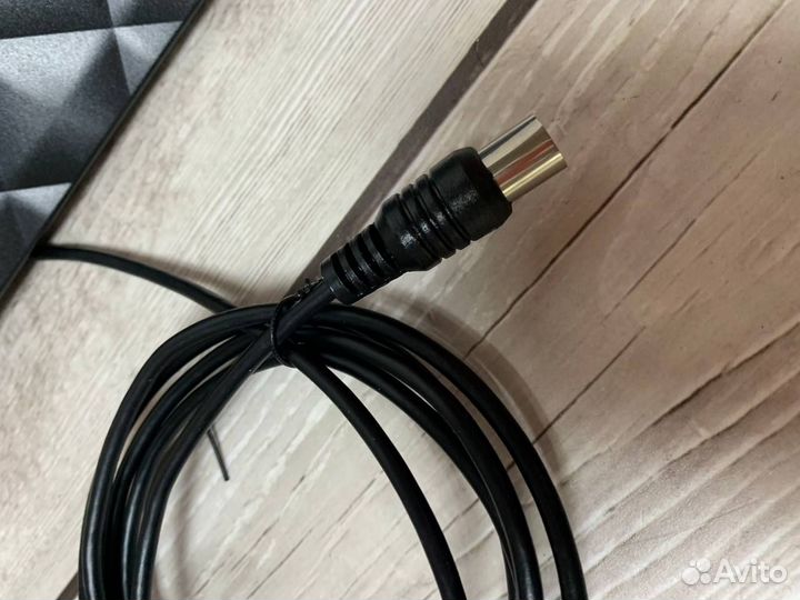 Антенна комнатная для цифрового тв