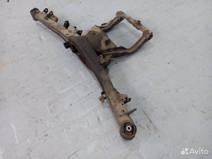 Задний подрамник Bmw 750 E32 M70B50 1992