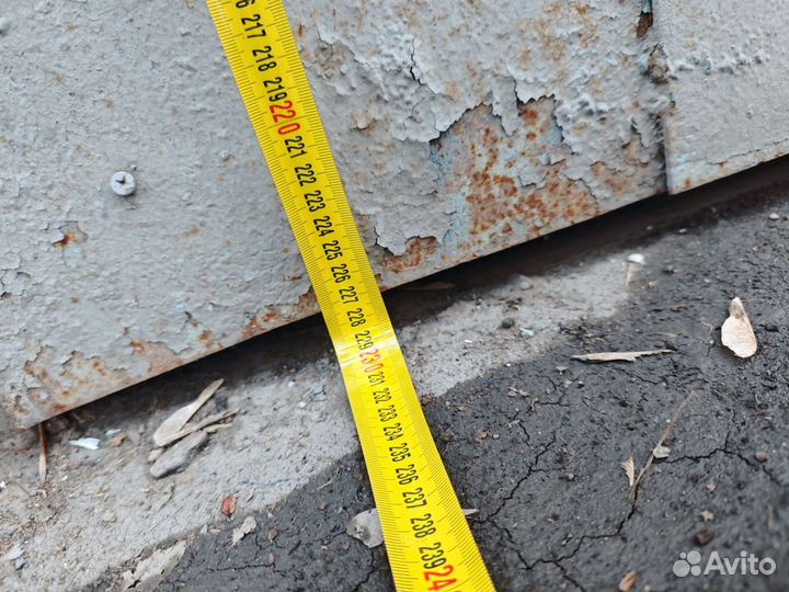 Ворота металлические распашные гаражные