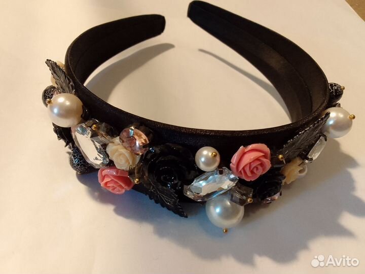 Ободок атласный Роза с бусинами и стеклярусом