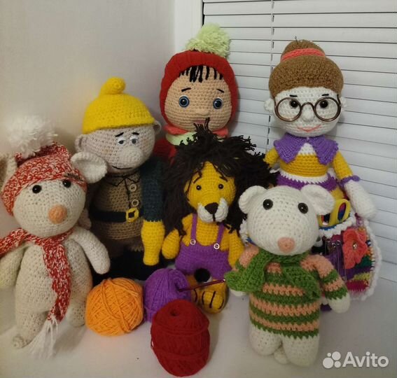 Игрушка вязаная. Львенок