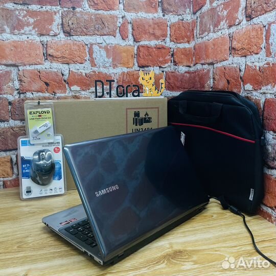 Ноутбук Samsung
