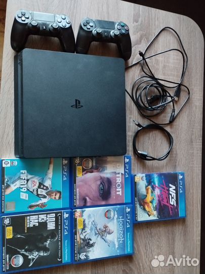 Sony PS4 slim 1tb