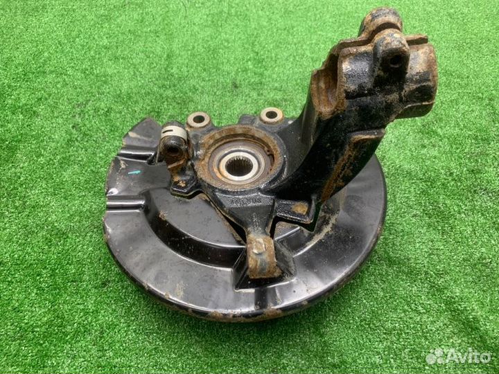 Поворотный кулак передний правый Ford Kuga