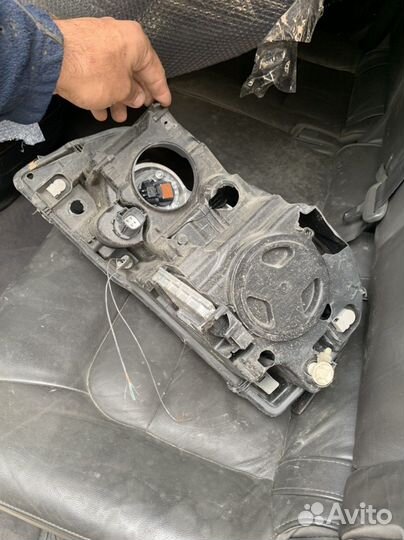 Фара на вольво 90