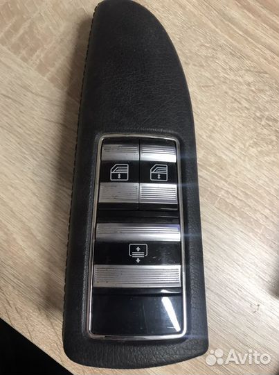 Блок кнопок стклоподьемников Mercedes S класс W221