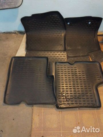 Коврики силикон, комплект на Логан 1