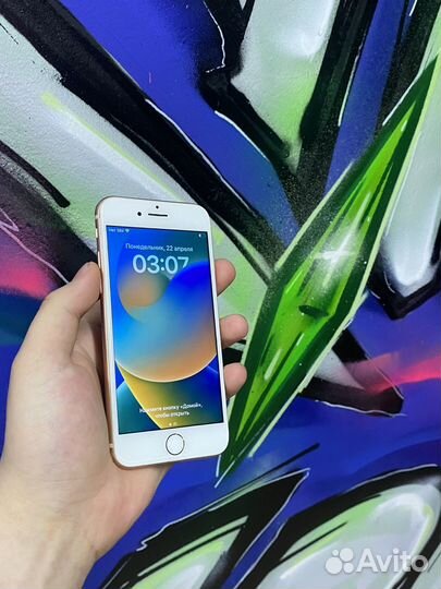 iPhone 8, 64 ГБ