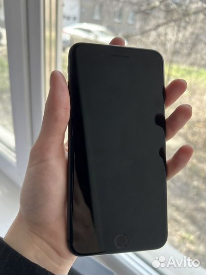 iPhone 8 Plus, 64 ГБ