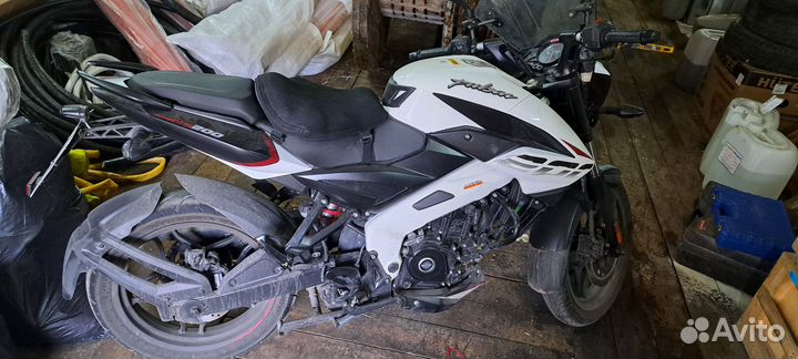 Bajaj Pulsar NS 200