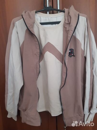 Спортивный костюм женский