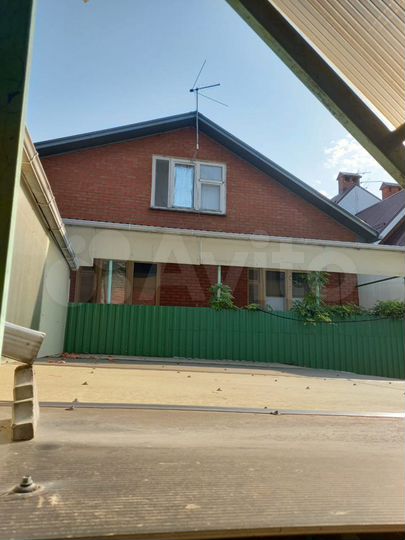 Дом 322 м² на участке 4,4 сот.