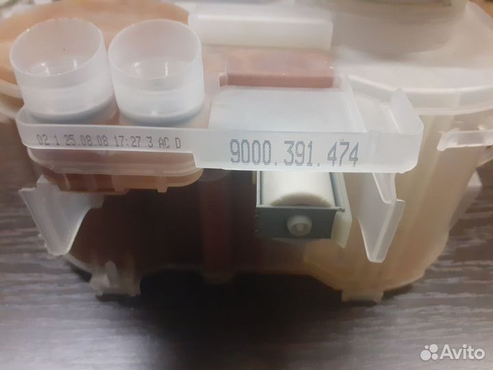 Бачок для соли от посудомоечной машины Bosch