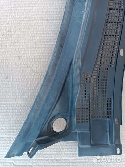 Решетка, жабо под дворники mitsubishi airtrek