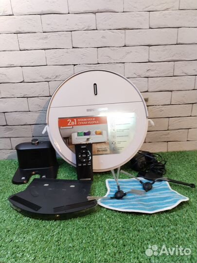 Робот-пылесос Redmond RV-R450