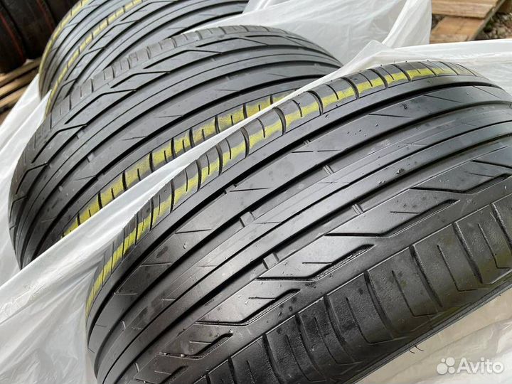 Bridgestone Turanza T001 215/60 R17