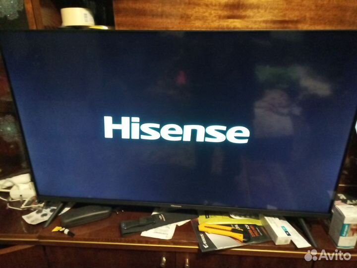Hisense Телевизор smart tv с вайфаем бу