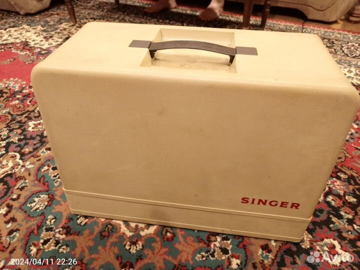 Швейная машина Singer