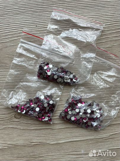 Swarovski клеевые стразы Ruby ss16 424 шт