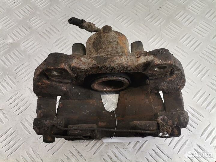 Суппорт передний левый Opel Zafira (A) рест. 2005