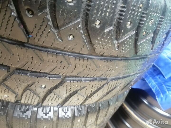 Bridgestone Ice Cruiser 7000 205/60 R16