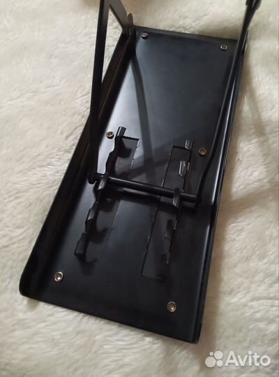 Подножка для игры на гитаре