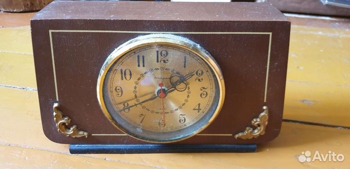 Часы настольные