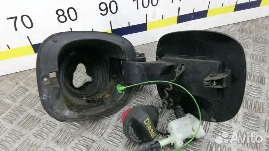 Лючок бака volvo V60 1 (95D11IC01)