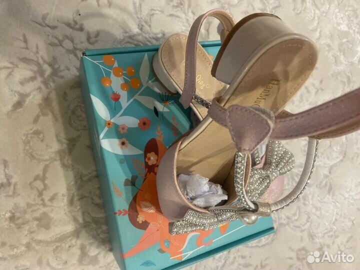 Босоножки для девочки