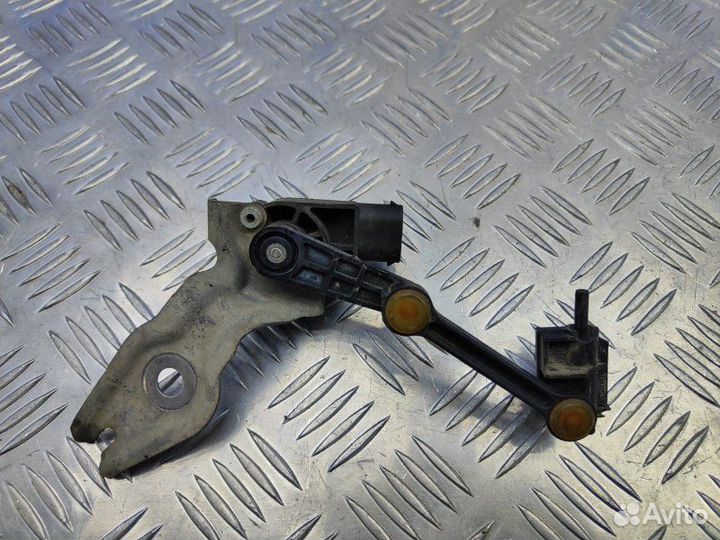 Датчик высоты дорожного просвета передний левый