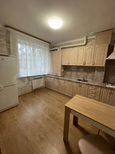 2-к. квартира, 51 м², 1/3 эт.