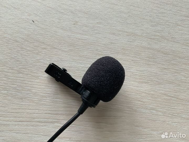 Петличный микрофон boya