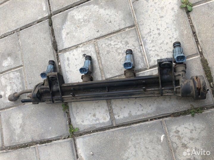 Топливная рампа Hyundai Solaris седан 1.6 2014