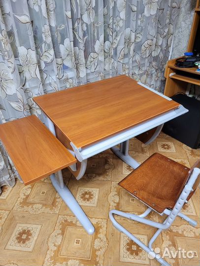 Растущая парта и стул Деми