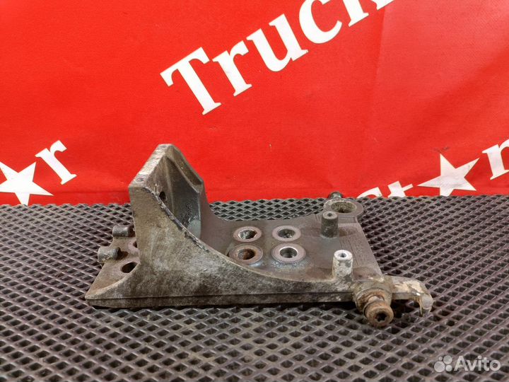 Кронштейн бампера левый Daf XF105