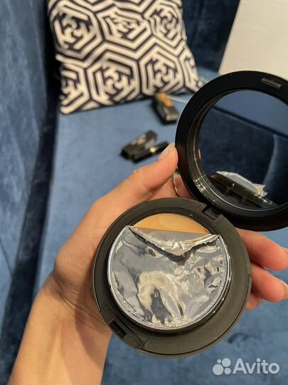 Тональная основа кушон mac